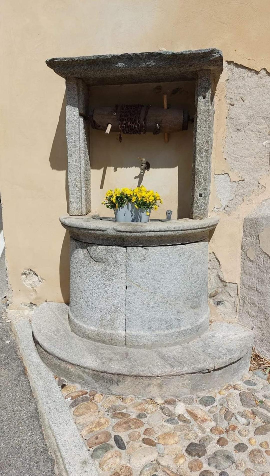 Casa Valletta Mezzomerico Екстериор снимка